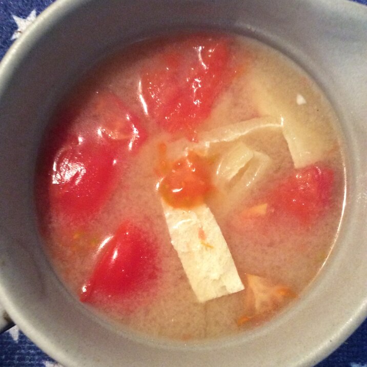 トマトと油揚げ お味噌汁 レシピ 作り方 By ハトリーナ 楽天レシピ トマトと油揚げ お味噌汁 レシピ 作り方 By ハトリーナ 楽天レシピ
